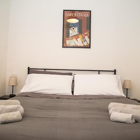 B&B 4Cella Наполи Екстериор снимка