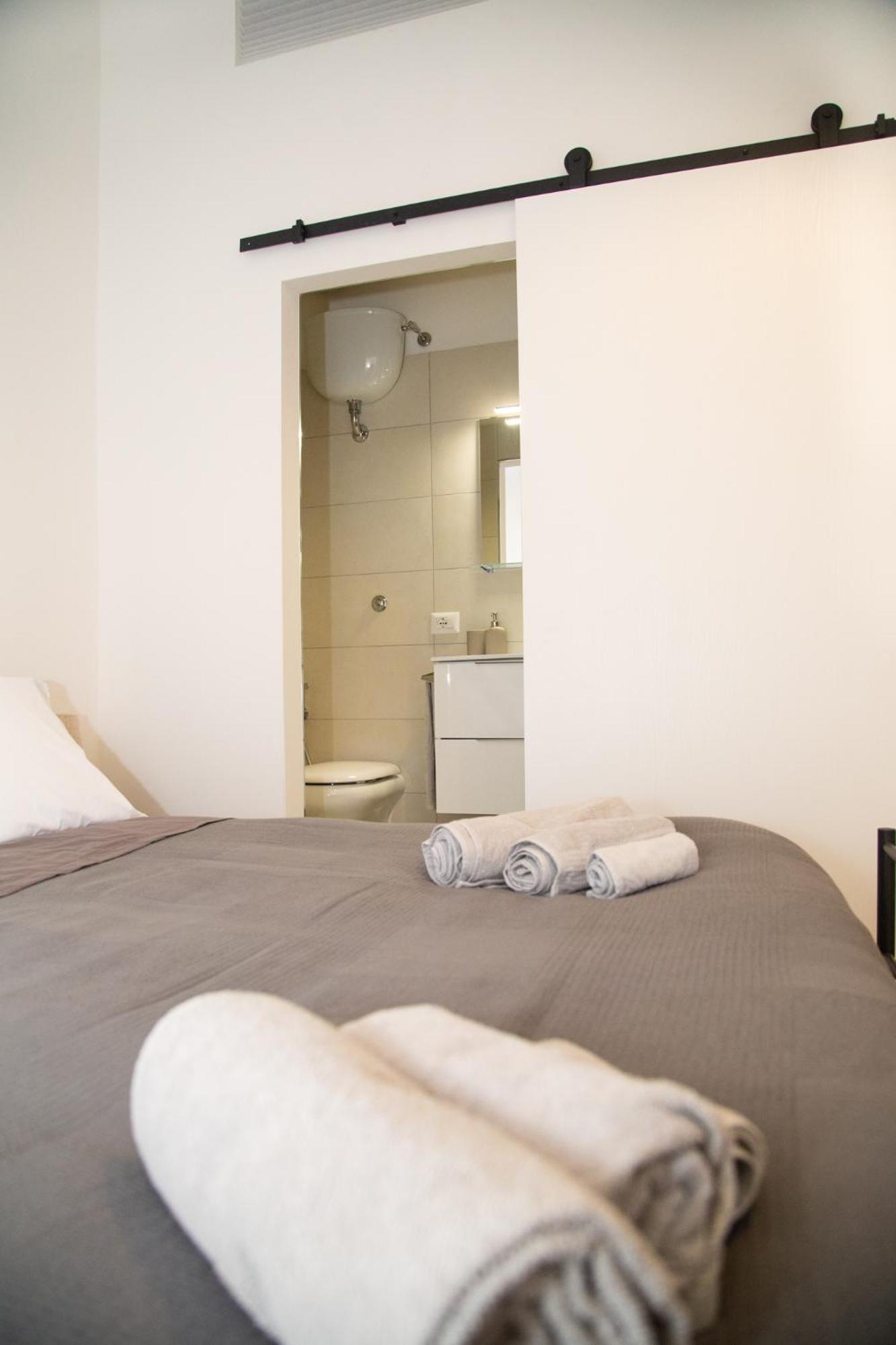 B&B 4Cella Наполи Екстериор снимка